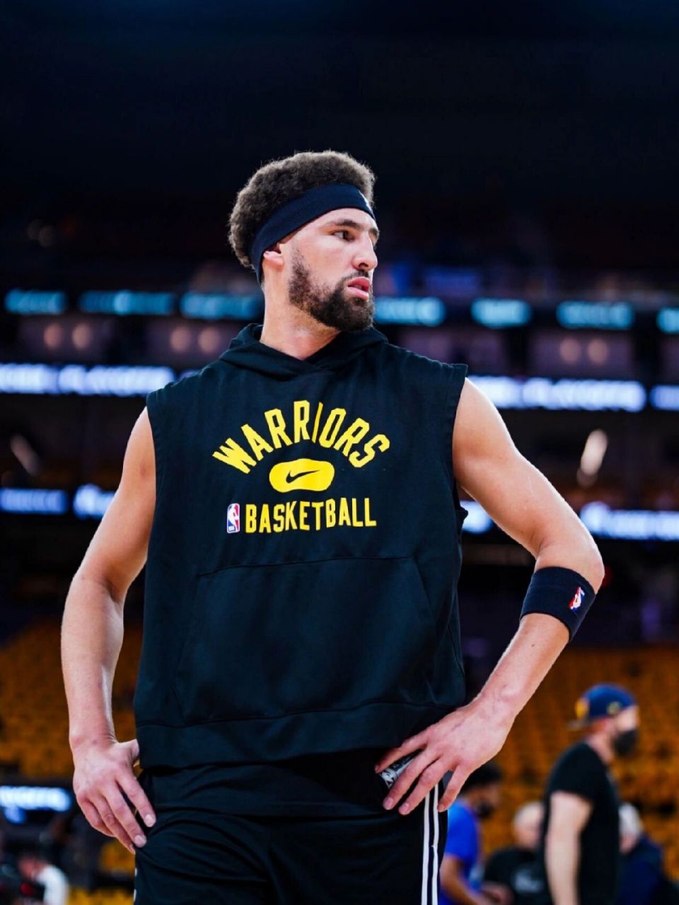 自由人聘请克里斯·德马科担任教练时，曾征求库里对他的评价