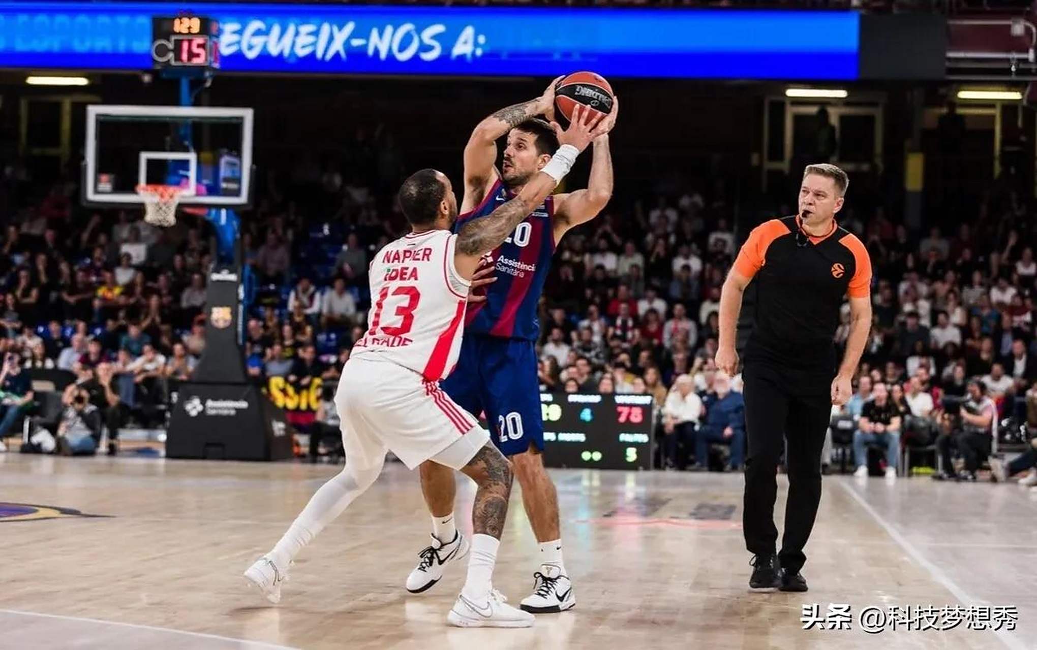 湖人三连胜紧逼马刺，胜场差仅剩1场