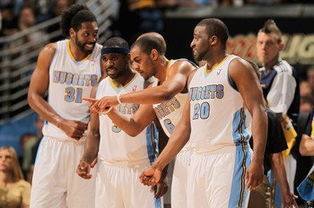 【日职】左脇腹伤势告急！近藤健介无缘软银高潮系列赛 周东佑京仍有机会回归｜日本职棒