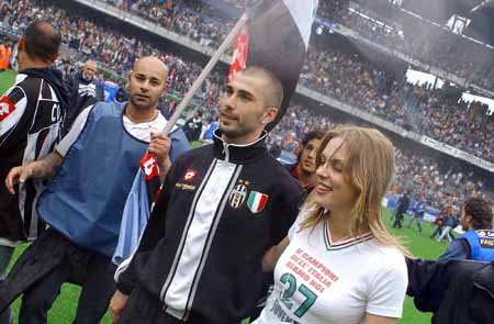 帕尔马2-0博洛尼亚终结7轮不胜，齐沃取得执教开门红