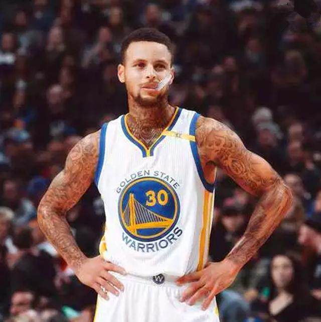 湖人三连败告终！东契奇狂砍42分却难救主，威少蒙克火力全开成胜负关键