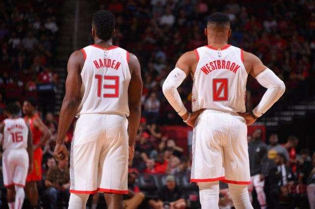 德泽尔比：格林伍德有待提升，球队要保持90分钟的高效表现