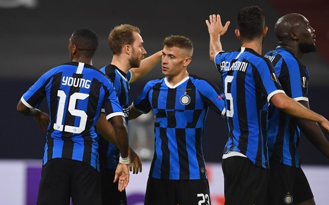 全村荣耀｜村运会x新华社 成都站线下开幕，电竞狂欢席卷蓉城