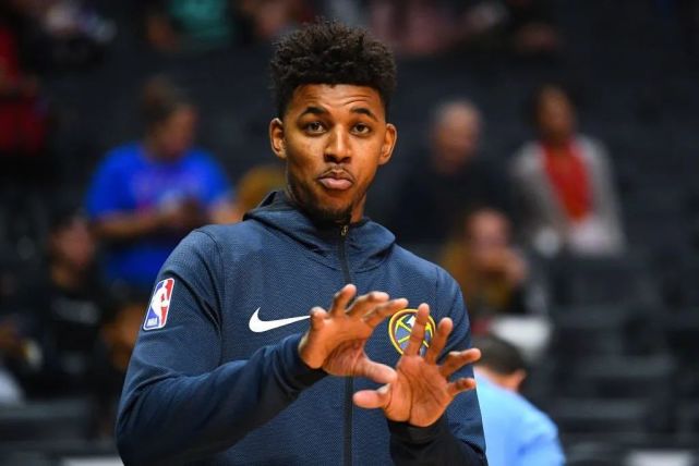 湖人詹姆斯关键时刻命中绝杀