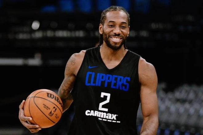 詹姆斯, 16岁的我是无敌的