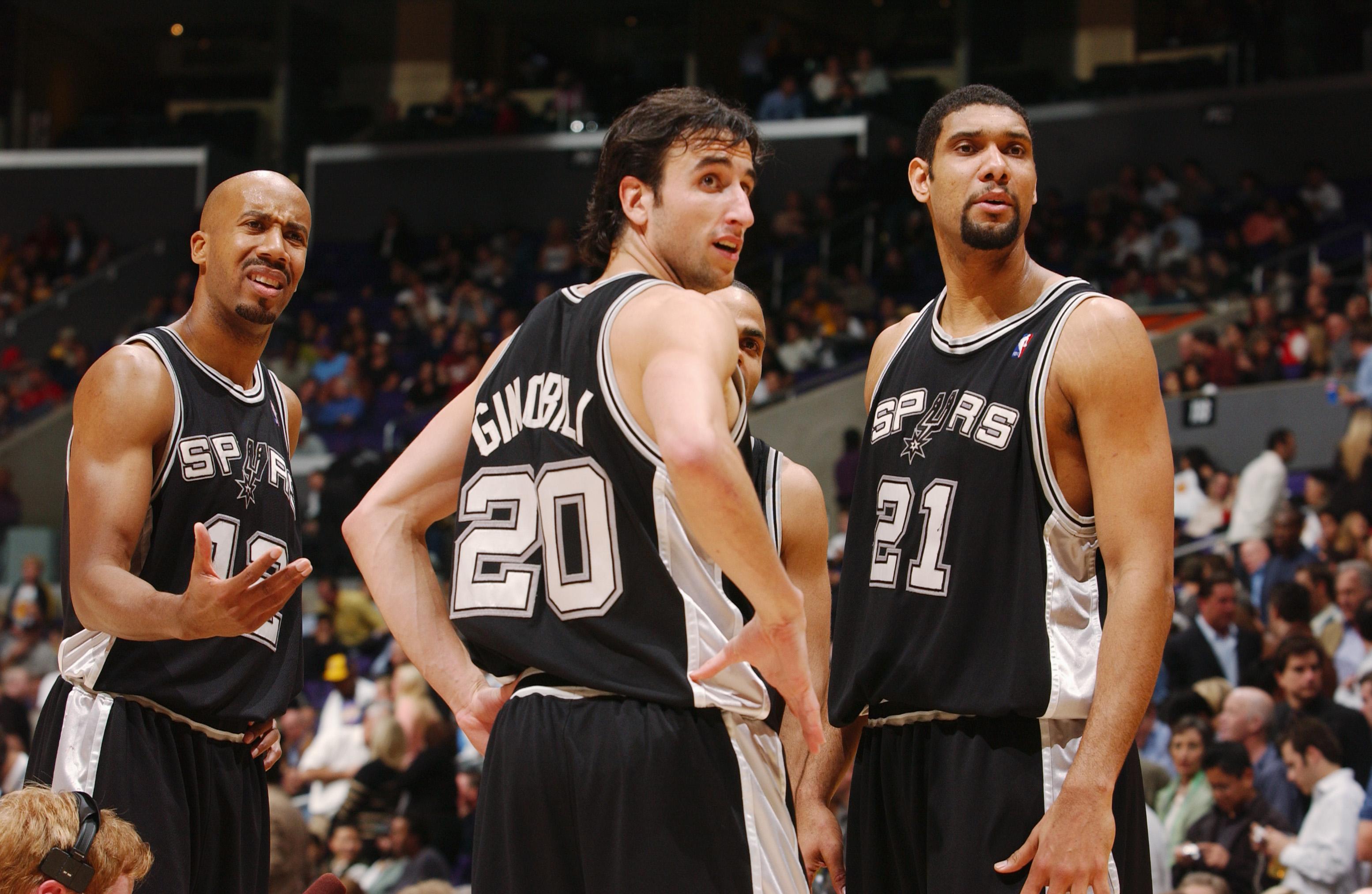 TA：皇马球星团队深度介入更衣室，阿隆索管理面临额外挑战