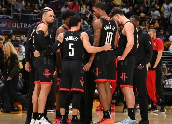 布朗50分3板5助 NBA快船115-146绿军 莱昂纳德22分3板3助