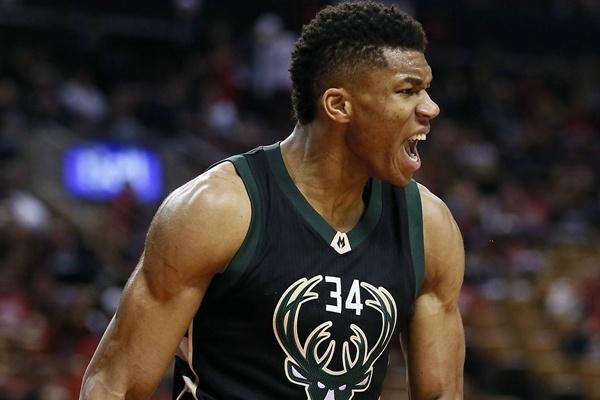 两项杯赛出局，TA：曼联唯一可争夺目标就是下赛季的欧战资格